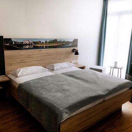 Hotel Am Fluss นอยบวร์ก อันแดร์ โดเนา ภายนอก รูปภาพ