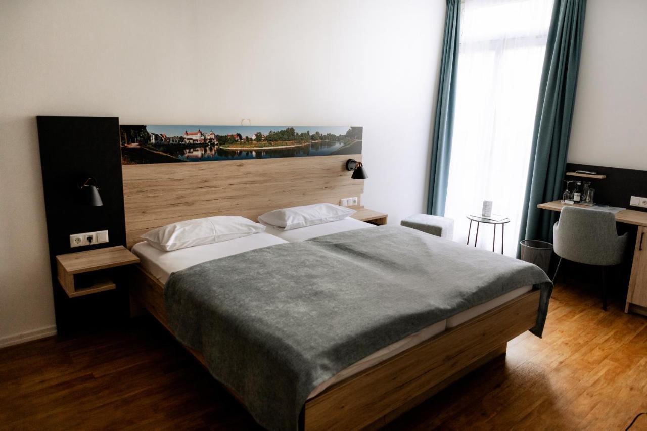 Hotel Am Fluss นอยบวร์ก อันแดร์ โดเนา ภายนอก รูปภาพ